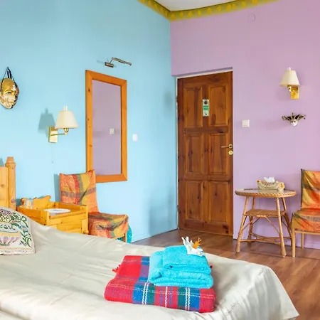 威拉阿尔塔宾馆 *