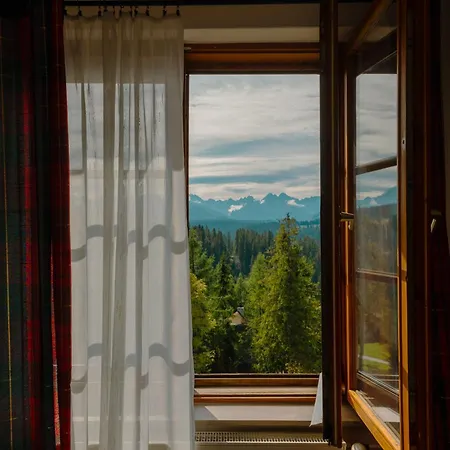 民宿 威拉阿尔塔宾馆 *