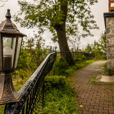 民宿 威拉阿尔塔宾馆 *